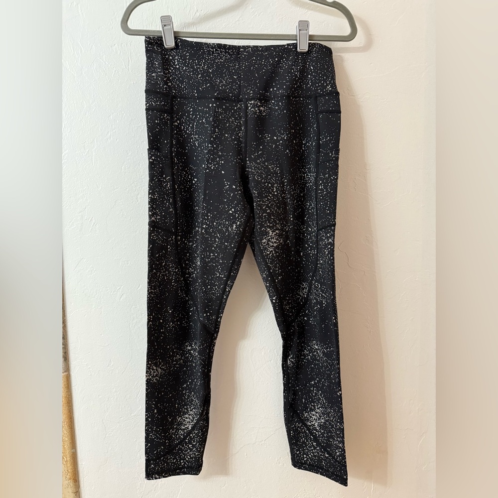 Stylish Black and White Patterned Leggings